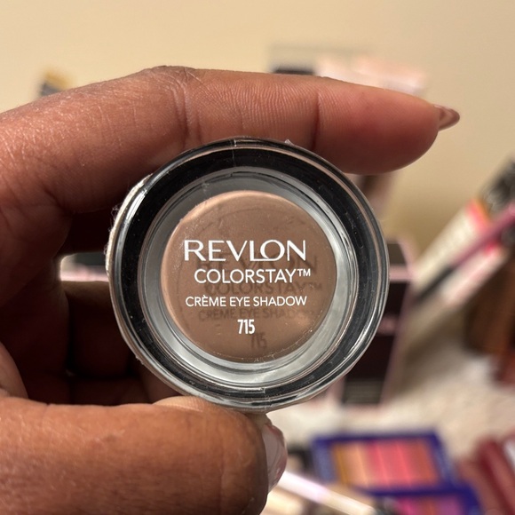 Revlon Other - 715 Revlon ColorStay Crème Eye Shadow - Rich Brown